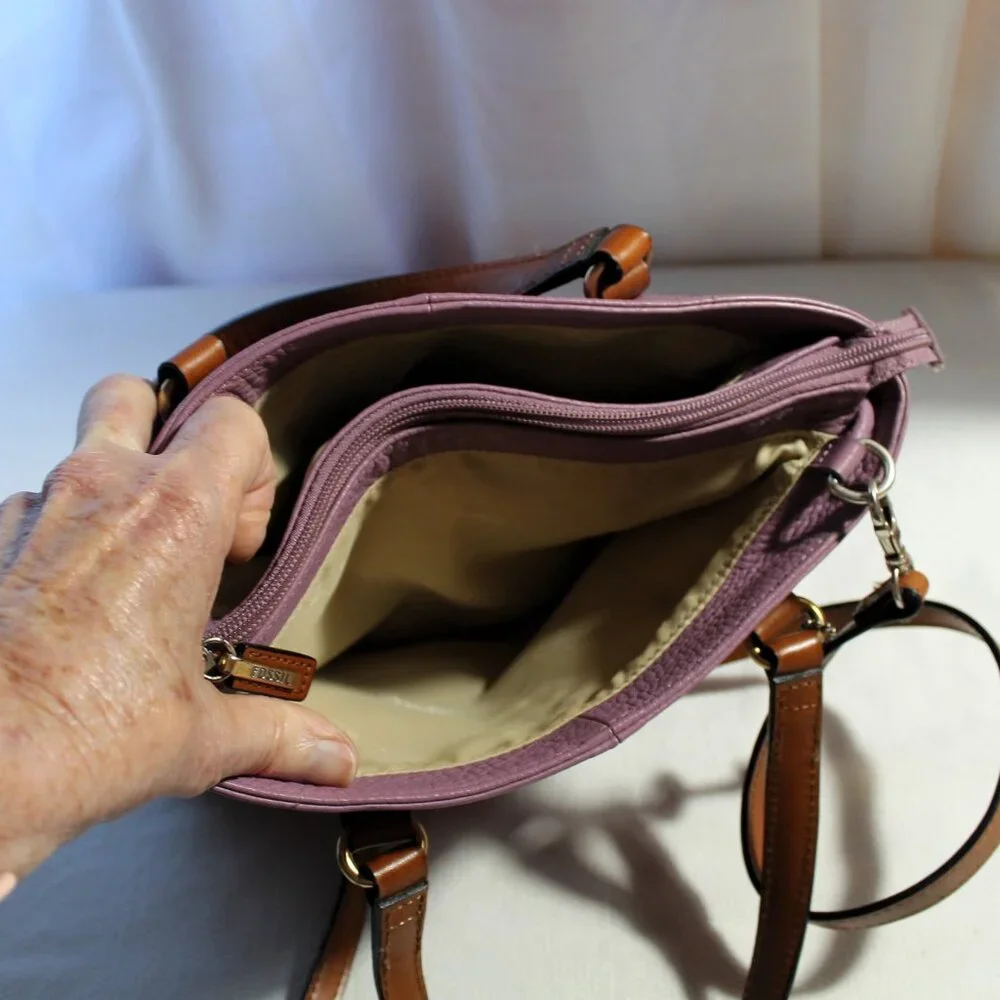 FOSSIL Lavender Pebbled Leather Crossbody w/ Tan Leather Trim, EUC